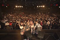 「Haze春のチャレンジ1年生ツアー東名阪」東京・LIQUIDROOM公演の様子。（Photo by Jumpei Yamada）