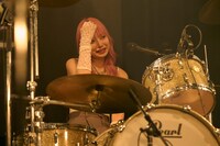 JURI（Dr）（Photo by Jumpei Yamada）