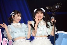 左から辻野かなみ、吉川ひより。