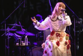 MACO、アコースティック&ポップスアレンジの2部制で魅せたツアー終幕