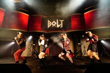 B.O.L.T（撮影：塩崎亨）