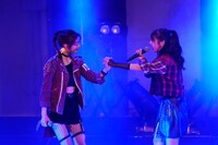 左から高井千帆、白浜あや。（撮影：塩崎亨）