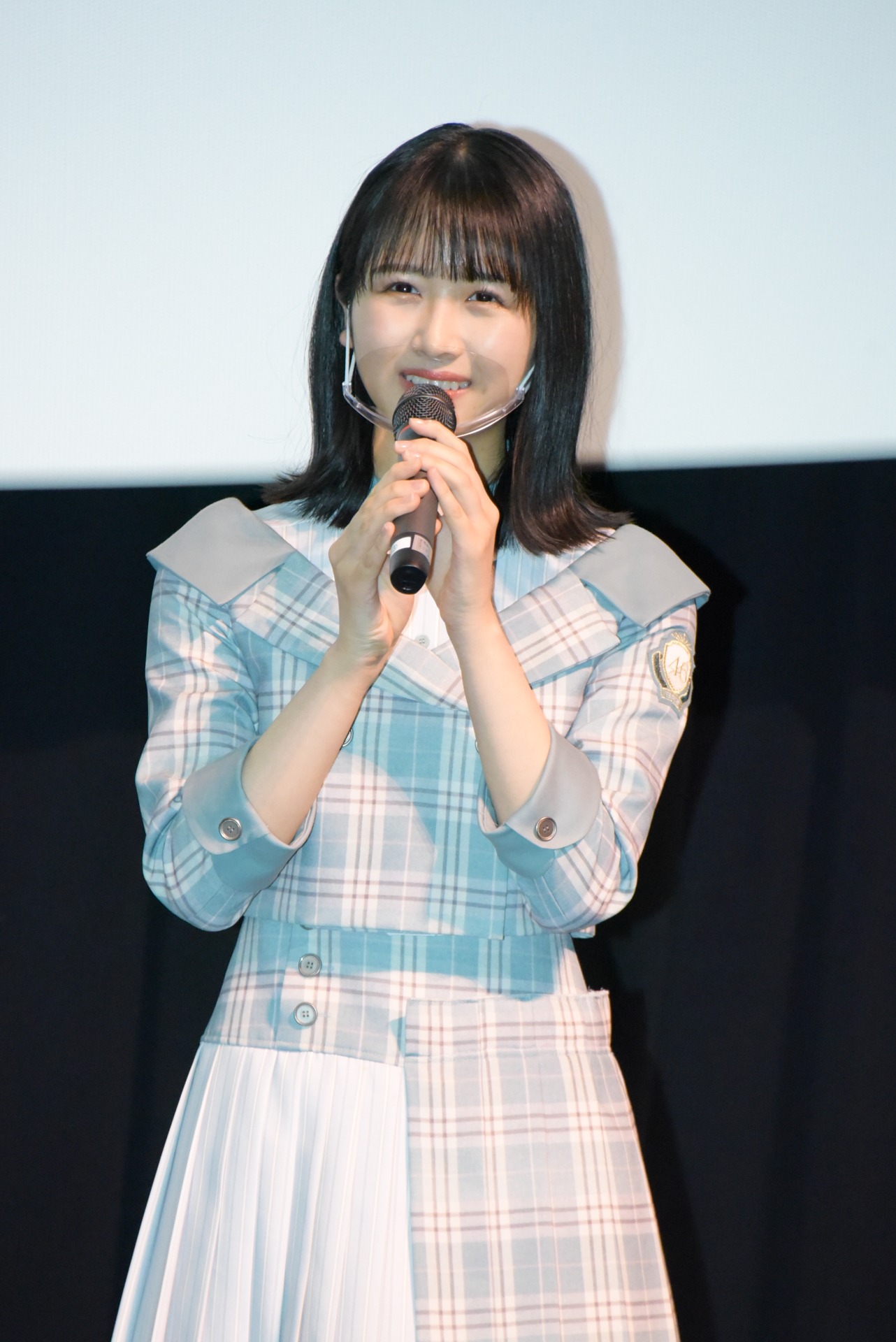 上村ひなの