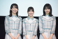 左から金村美玖、河田陽菜、上村ひなの。