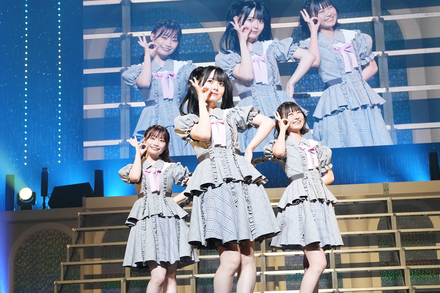 シュークリームロケッツ「想像上のフルーツ」のパフォーマンスの様子。（提供：ラストアイドル制作委員会）