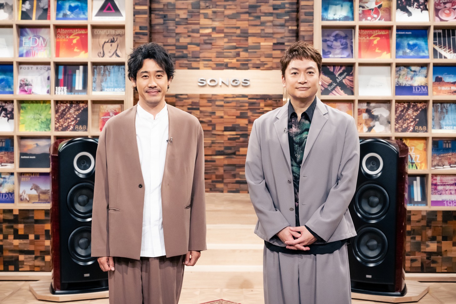 左から大泉洋、香取慎吾。（写真提供：NHK）