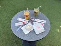 矢場とんではオリジナルおしぼりが配布された。