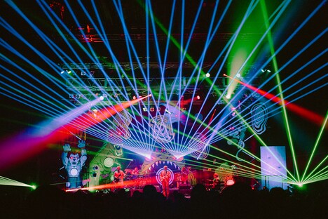 「Kroi Live Tour 2022 "Survive"」東京公演の様子。（Photo by Leo Youlagi）