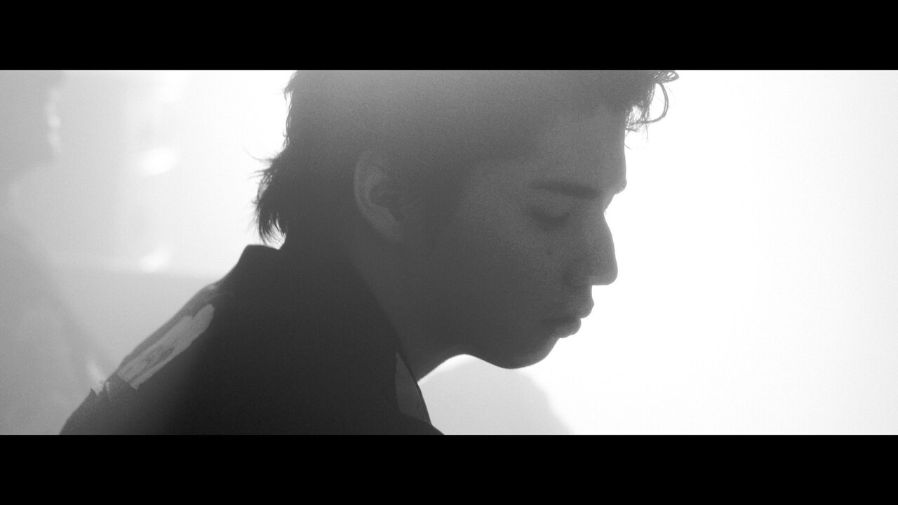 MY FIRST STORY「Dreaming of you」ミュージックビデオのサムネイル。