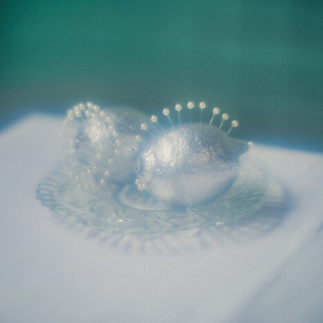 笹川真生「ためらいあいいたい」配信ジャケット