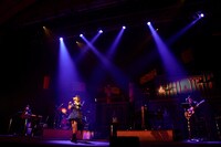 鈴木愛奈「Aina Suzuki 2nd Live Tour Belle révolte -Invitation to Conquest-」神奈川・パシフィコ横浜 国立大ホール公演の様子。