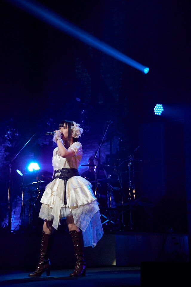 鈴木愛奈の2ndライブツアー終幕、磨きのかかった表現力でファン魅了