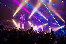 「EMPiRE DOPE MAGiC TOUR」最終公演より。