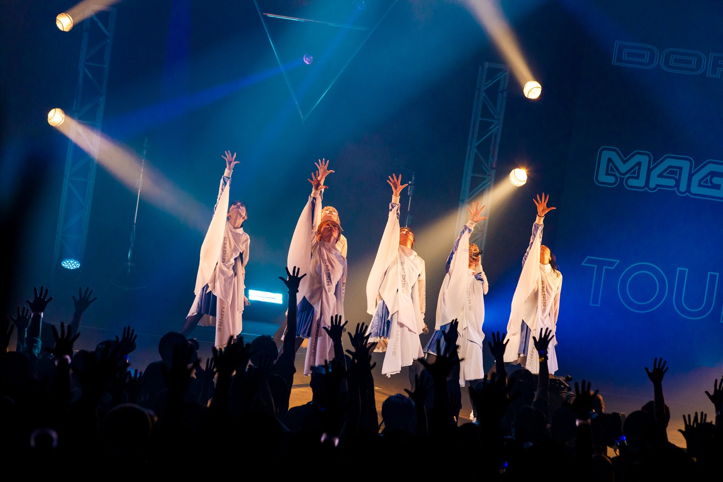 「EMPiRE DOPE MAGiC TOUR」最終公演より。