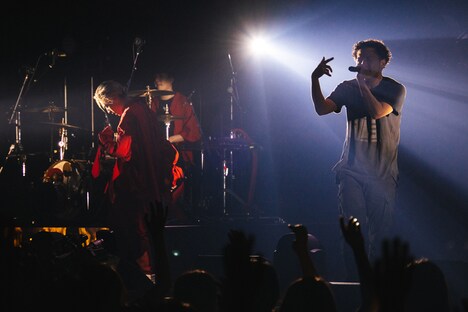 Novel Core「1st ONEMAN LIVE “I AM THE TROUBLE”」の様子。