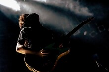 オカモトコウキ（Vo, G）