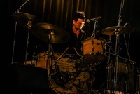 前越啓輔（Dr / おとぎ話）