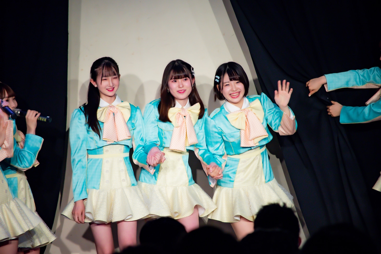 左から出雲やえ、香田リン、絢瀬ヒカル。