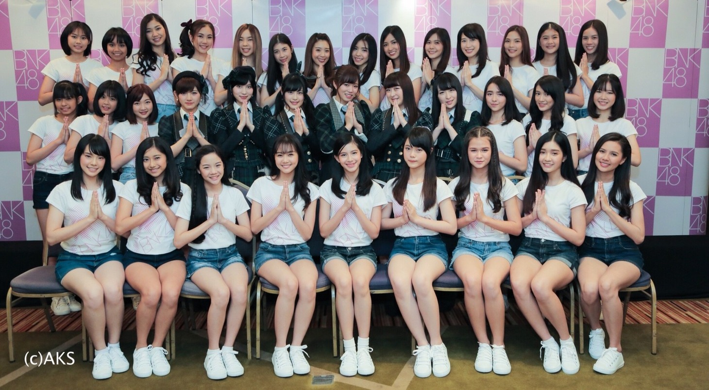 結成当時のBNK48。