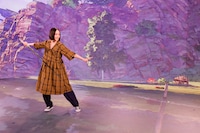 痛みと記憶を失くした鉄仮面の青年・のっちさん。