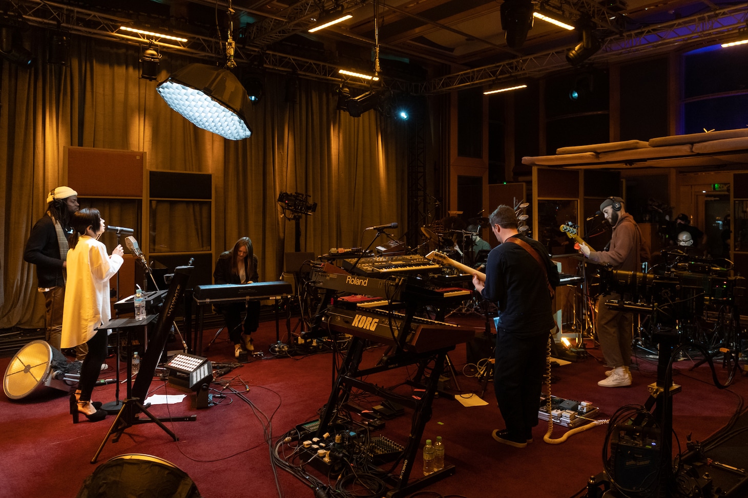 宇多田ヒカル「Hikaru Utada Live Sessions from Air Studios」の様子。