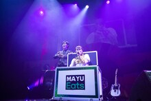 眉村ちあきが“MAYU Eats”から登場。イリュージョンは見事成功した。