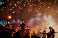 「GLAY app Presents PREMIUM CLASSICAL LIVE LIVE at HOME Vol.8 The Ballad of GLAY」の様子。（撮影：田辺佳子）