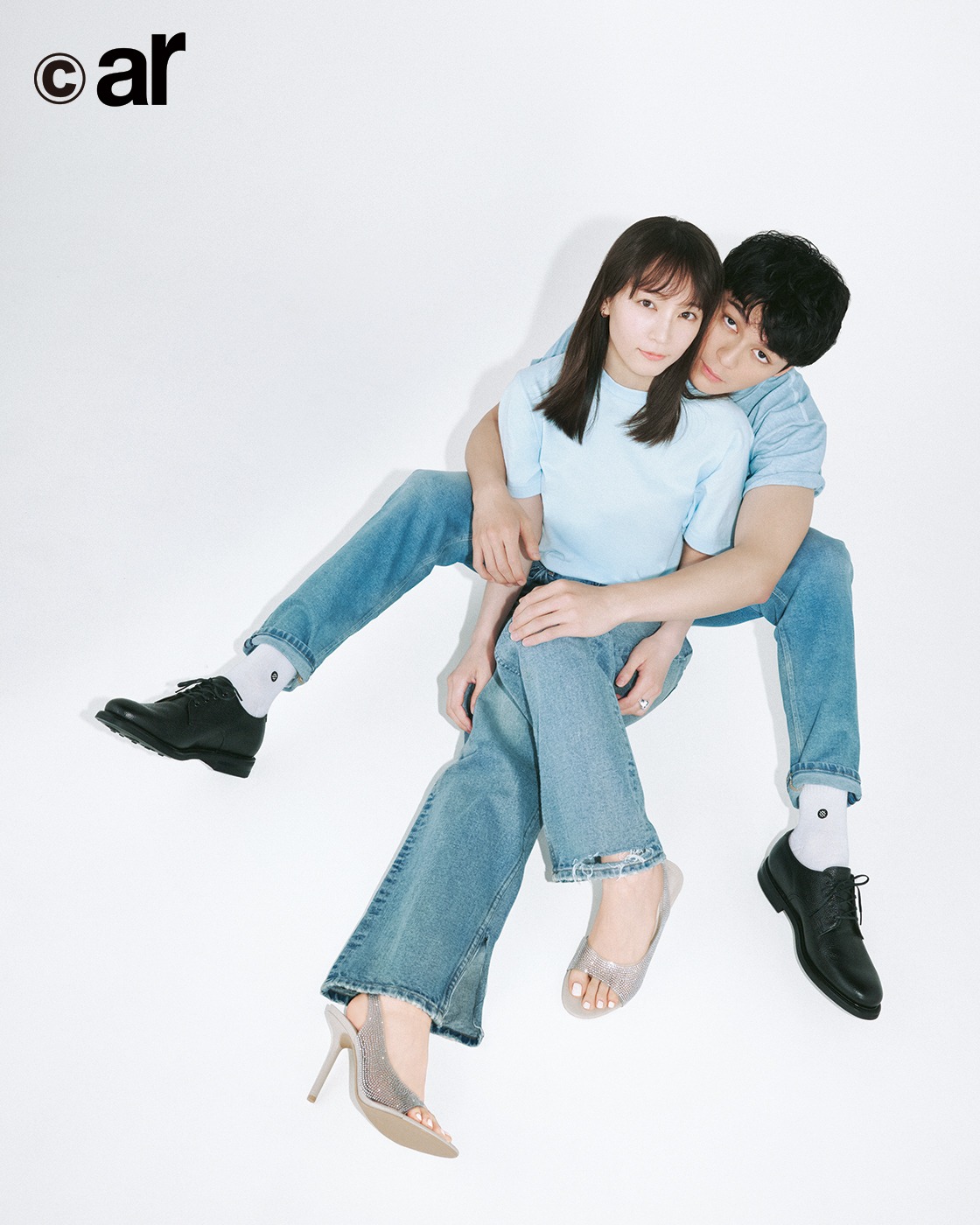 眞栄田郷敦と吉岡里帆。