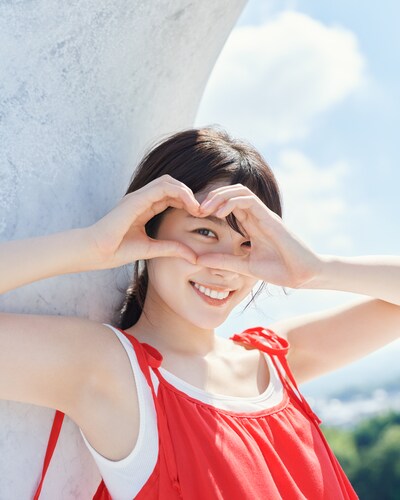 丹生明里（日向坂46）1st写真集（タイトル未定）より。（撮影：熊木優）