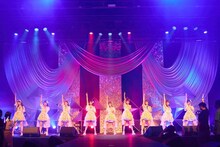 「SUPER☆GiRLS 12th Anniversary Live～叶えたいSuccess Story～」より。（写真提供：avex）