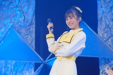 「SUPER☆GiRLS 12th Anniversary Live～叶えたいSuccess Story～」より金澤有希。（写真提供：avex）