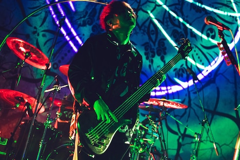 YUKKE（B）（撮影：冨田味我）