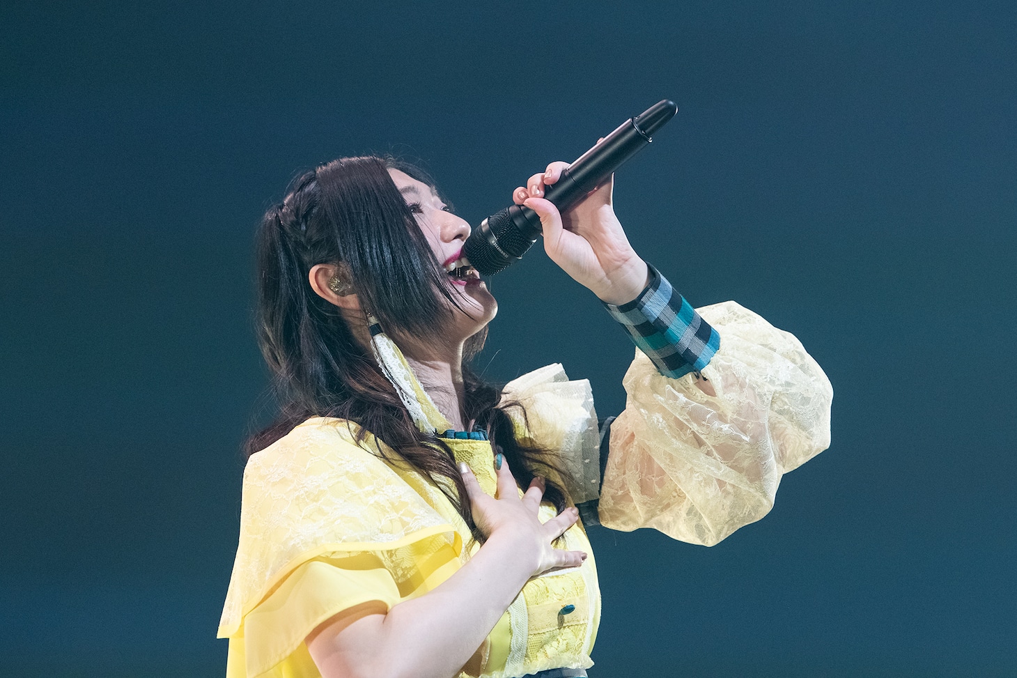 小林歌穂