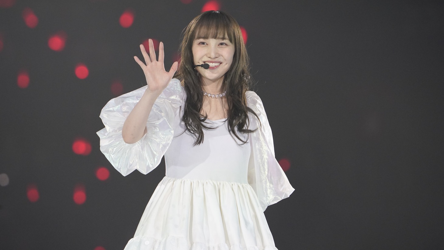 百田夏菜子「Talk With Me ～シンデレラタイム～」ティザー映像のワンシーン。