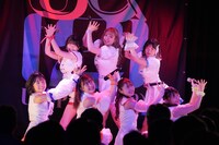 「アップアップガールズ（２） U（２）Zone LINE」の様子。