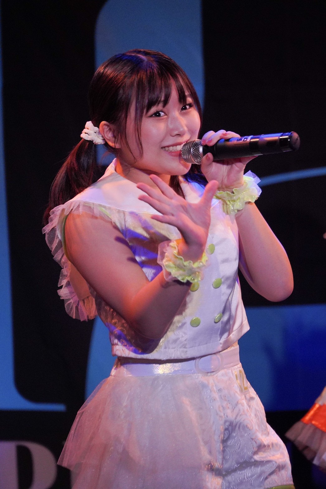 島崎友莉亜