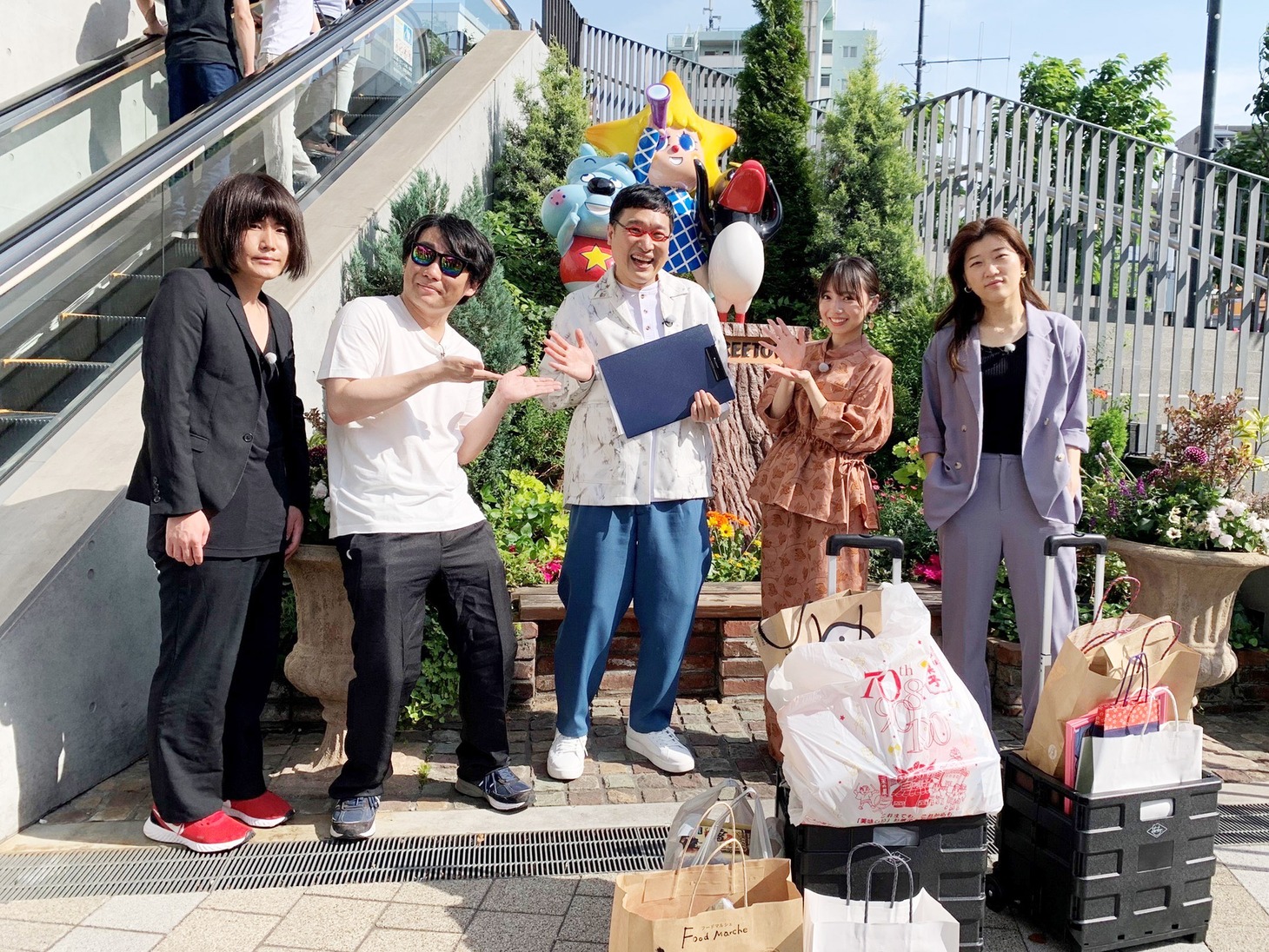 「キョコロヒー 感謝の1時間スペシャル～いきなり京子＆ヒコロヒーに芸能界の恩人へプレゼント爆買いしてもらって渡しに押しかけます～」出演者