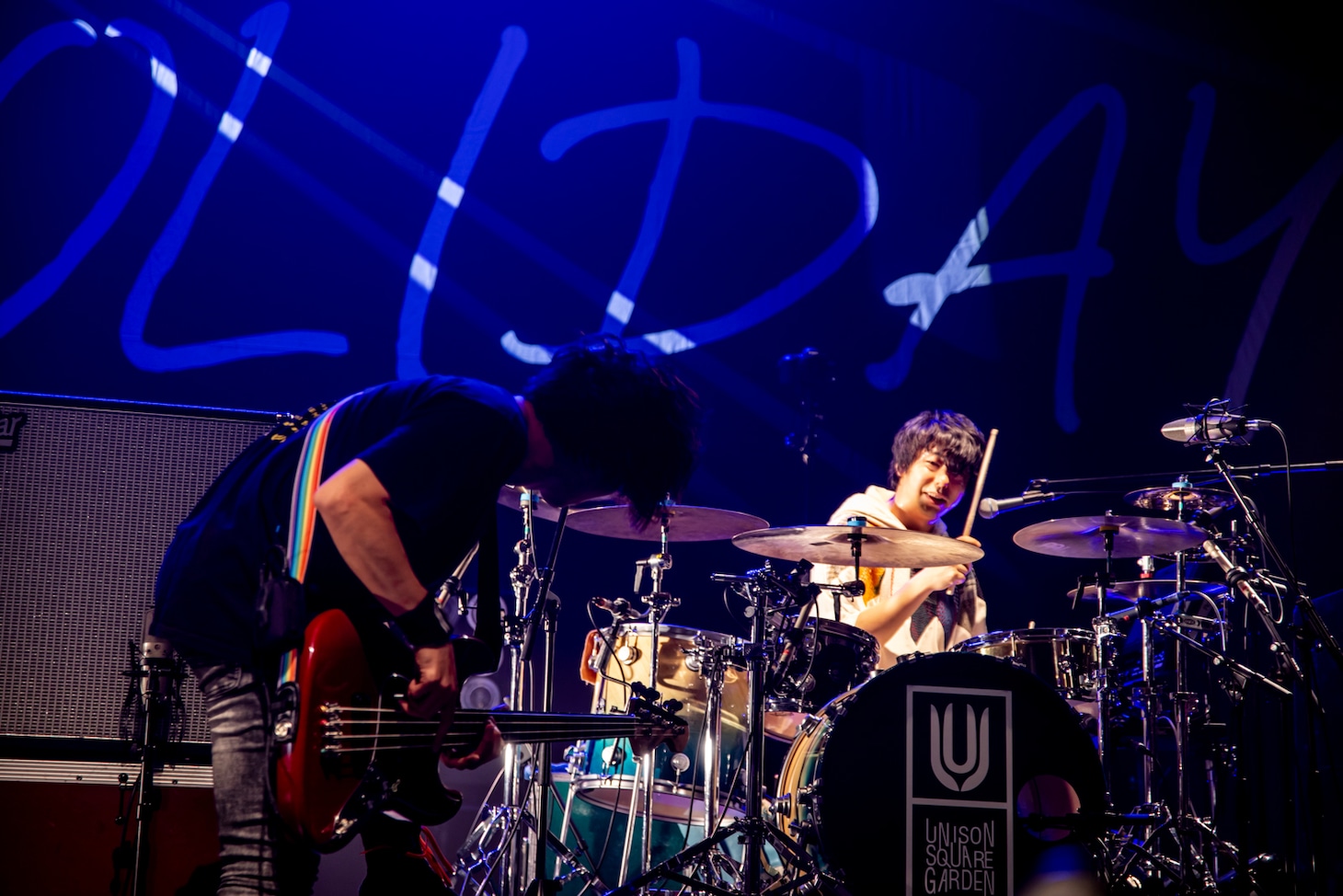 左から田淵智也（B）、鈴木貴雄（Dr / UNISON SQUARE GARDEN）。（Photo by Viola Kam［V'z Twinkle］）