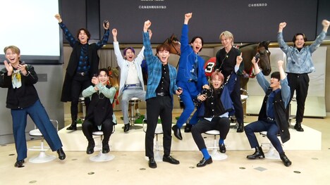 「BEHIND THE BEGINNERS FANFARE」より。