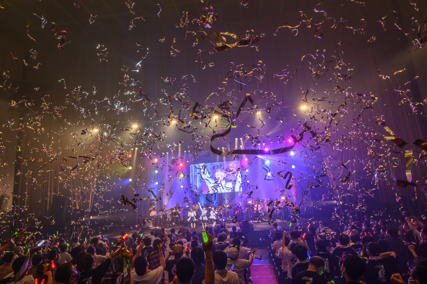 「結成6周年記念全国ツアー ～Taskあいにいきます。～」東京・中野サンプラザホール公演の様子。（撮影：林晋介）