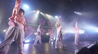 CUBERS「Five Step」ライブ映像のワンシーン。