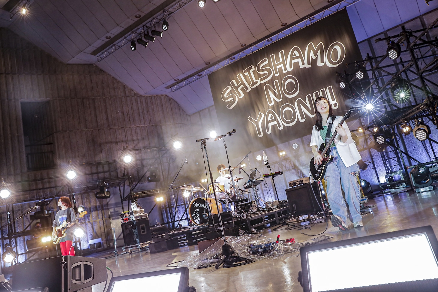 「SHISHAMO NO YAON!!! 2022」東京・日比谷公園大音楽堂（日比谷野音）公演より。（撮影：柴田恵理）