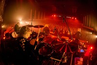 「MAN WITH A MISSION Presents Break and Cross the Walls Tour 2022」広島公演の様子。