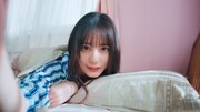 「GET READY WITH 小坂菜緒 ~ファンに会いに行く日の朝~」より。