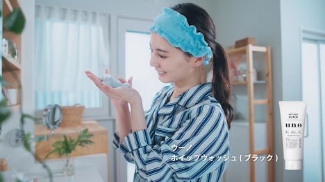 「GET READY WITH 小坂菜緒 ~ファンに会いに行く日の朝~」より。