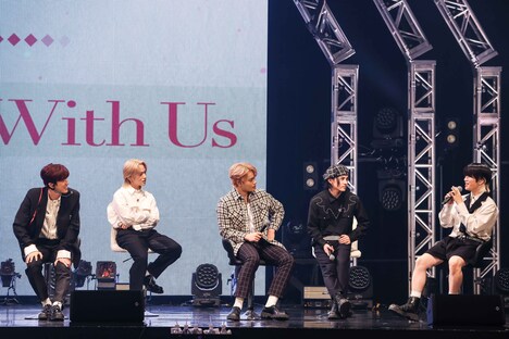 JO1 2ndアルバム発売記念ショーケースイベント「PARTY With Us」の様子。(c)LAPONE ENTERTAINMENT