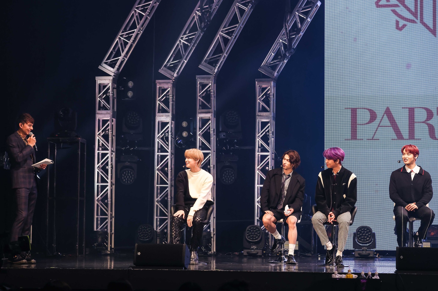 JO1 2ndアルバム発売記念ショーケースイベント「PARTY With Us」の様子。(c)LAPONE ENTERTAINMENT