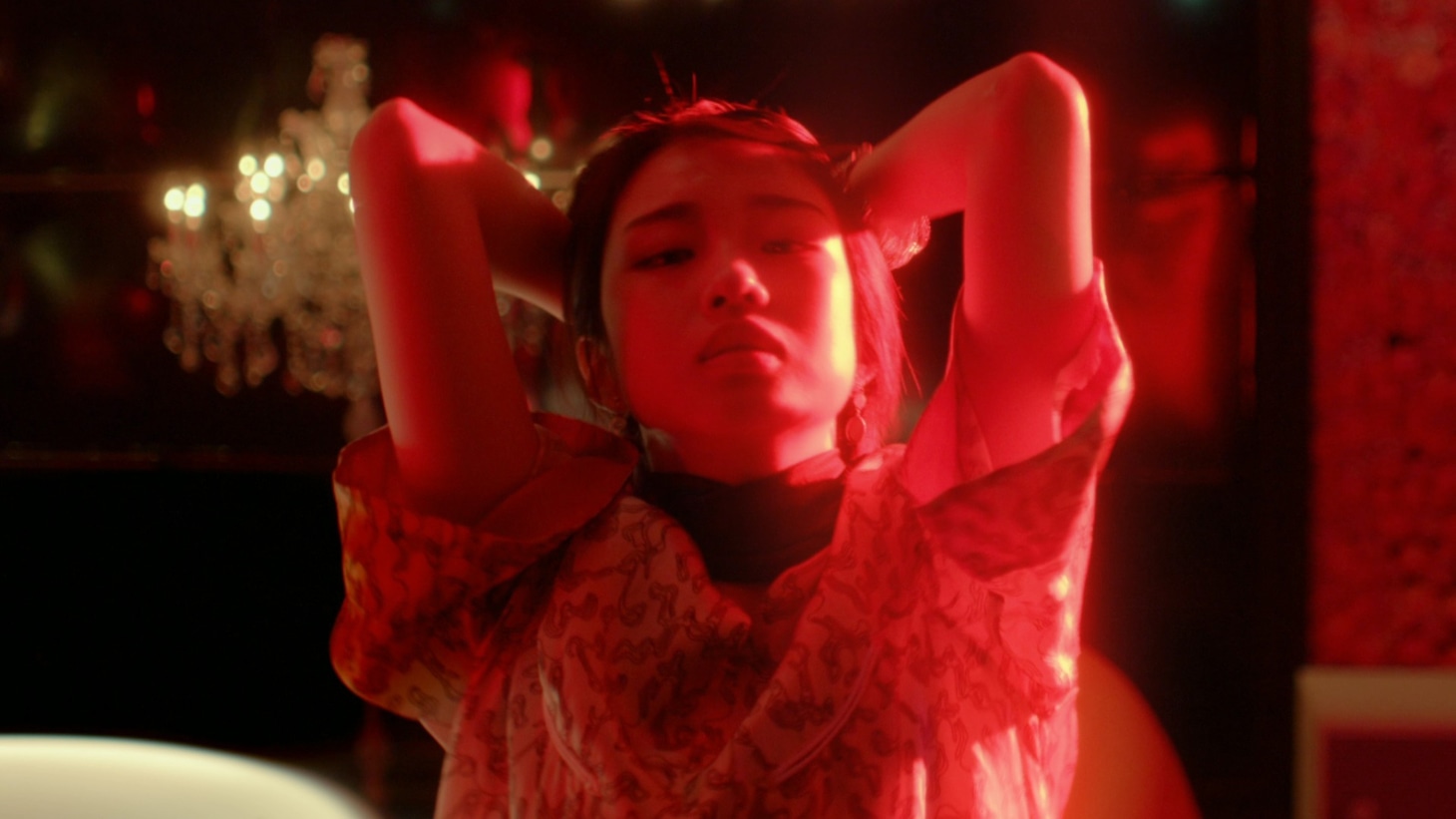 山下達郎「LOVE'S ON FIRE」MVより。