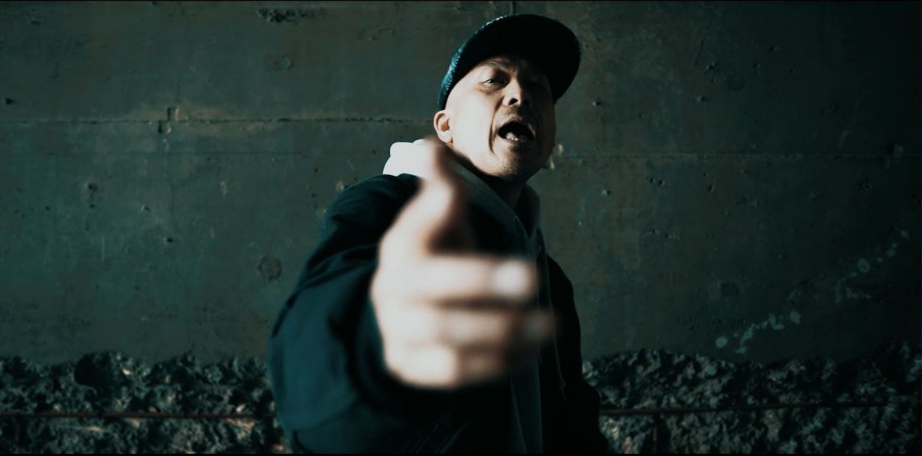 dj honda×ill-bosstino「ええじゃないか '22」ミュージックビデオより。