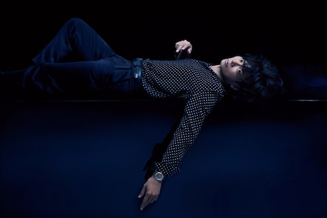 「GOETHE」8月号より川上洋平（[Alexandros]）。